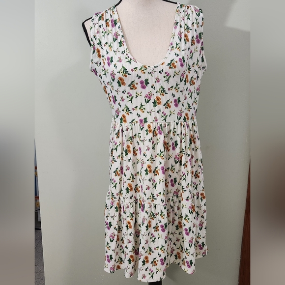 Jessica Simpson Dresses & Skirts - NWT Jessica Simpson floral dress